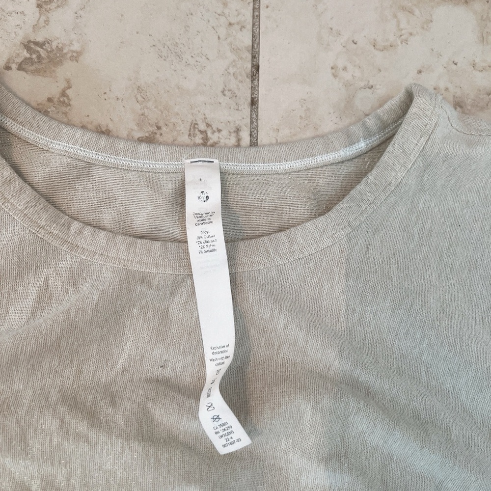 Free- Lululemon Crescent T-Shirt - Picture 3 of 3
